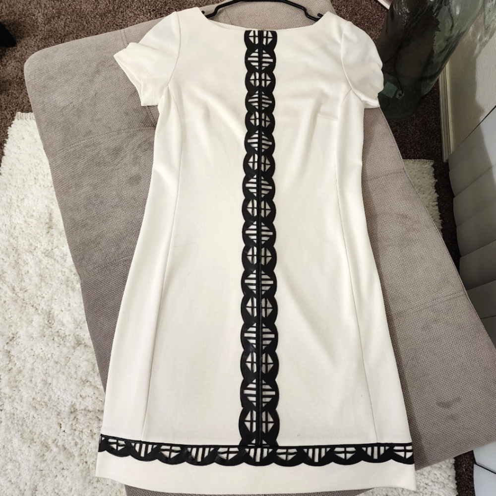 Donna Morgan White Sheath Dress with Black Trim Summer Spring Sophistica…